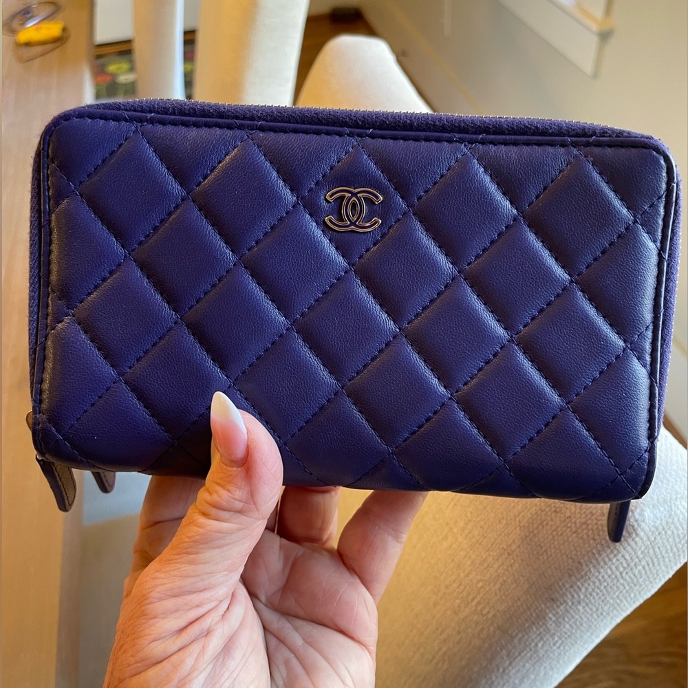 CHANEL, AUTHENTIC TRIPLE WALLET💜